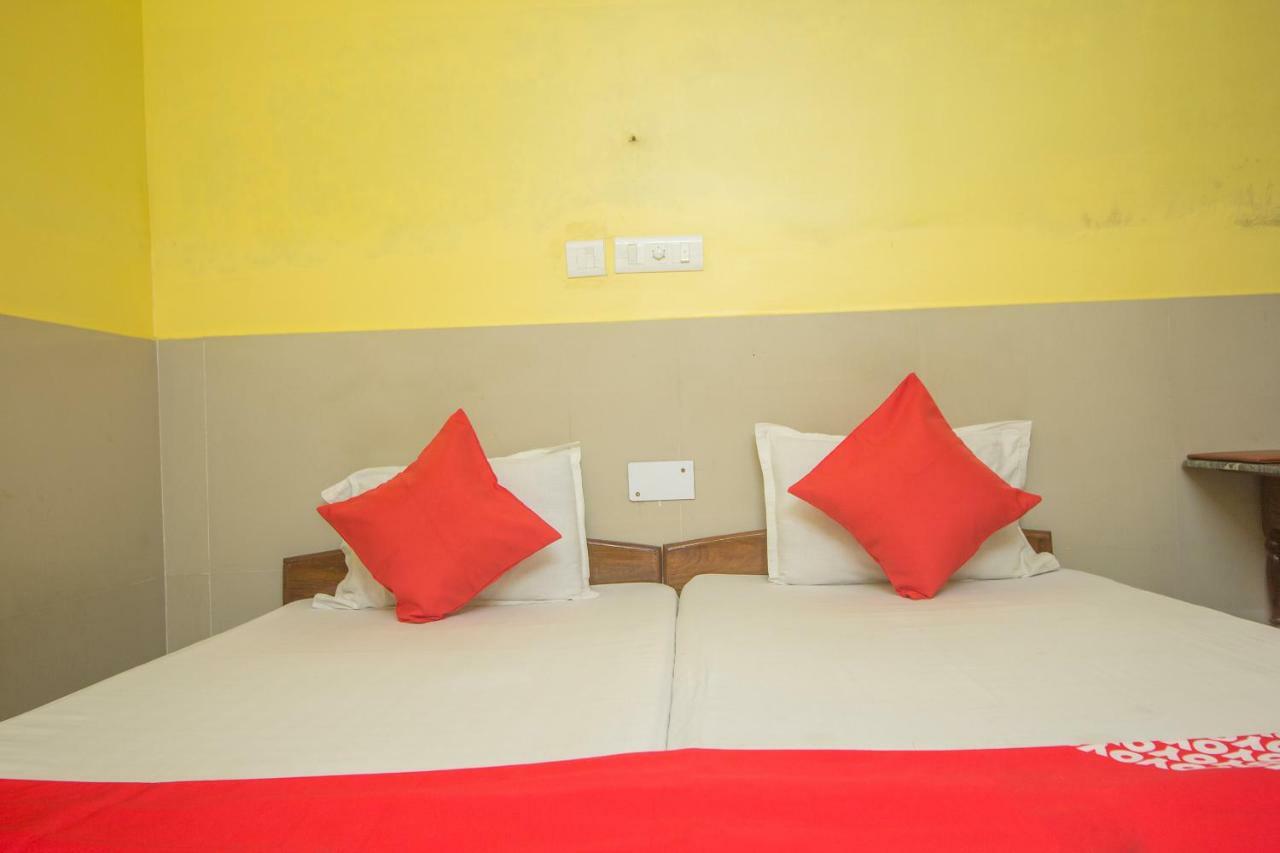 Oyo 44995 Royal Park Hotell Māldah Exteriör bild